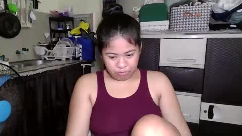 madelline2001 online show from April 12, 5:10 am