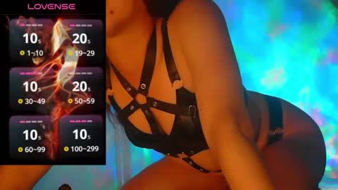 Snapshot of madi_babes chatting on February 17, 9:03 am madi_babes online show from February 17, 9:03 am