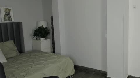 Madie  online show from April 13, 12:06 pm