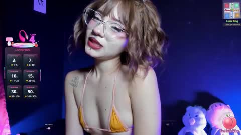 Madison Watson online show from September 17, 9:51 am