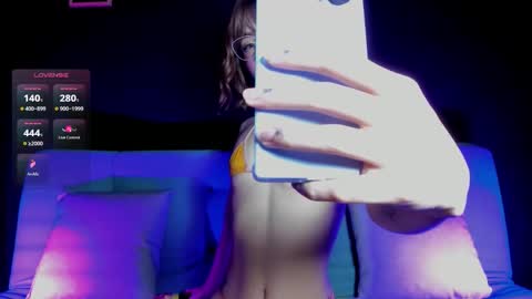 Madison Watson online show from November 20, 1:56 pm