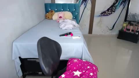 madinsoncopper online show from November 19, 12:54 am