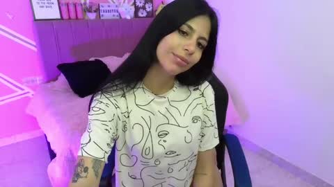 madison_braley online show from April 7, 1:57 pm