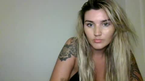 Snapshot of madisonlubbe2 chatting on July 17, 3:11 am madisonlubbe2 online show from July 17, 3:11 am