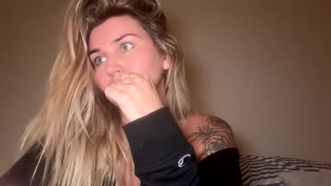 Snapshot of madisonlubbe2 chatting on September 10, 4:34 am madisonlubbe2 online show from September 10, 4:34 am