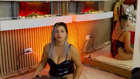 madisonrusso online show from October 31, 1:04 pm