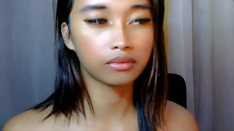 mae online show from July 19, 12:35 am