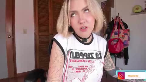 Maeve  schedule 11 am- 530 pm colombia time  online show from November 25, 2:08 pm