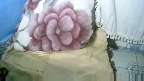 MaelahLove online show from January 19, 2:30 am