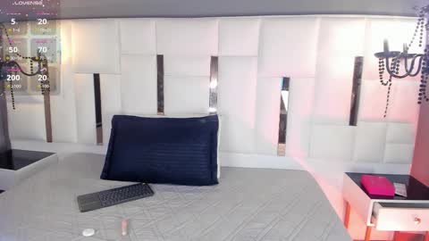 CLOEH  online show from October 31, 8:35 pm