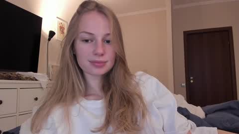 Alice  online show from December 16, 10:08 am