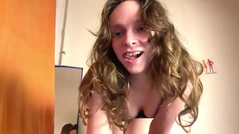 Mikky or Moon online show from January 14, 9:53 pm