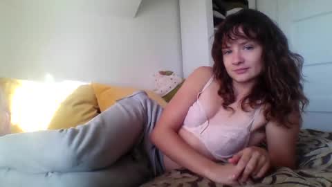 magicalmissmolly online show from October 21, 10:25 pm