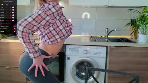 MagicLove online show from March 16, 2:14 am