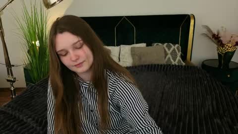 Emily online show from March 31, 6:57 am