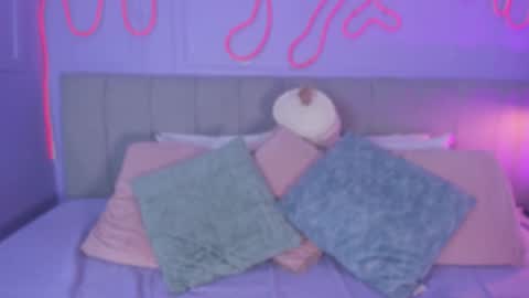 Mai online show from December 16, 8:04 pm