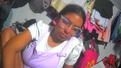 maite2020 online show from December 21, 11:01 am