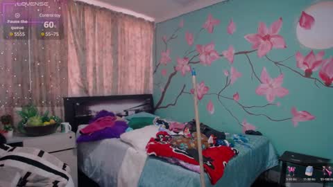 Snapshot of maite_loves chatting on January 7, 11:58 am Maite online show from January 7, 11:58 am