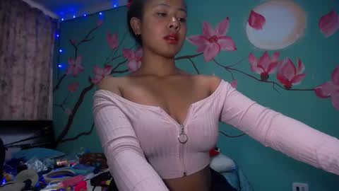 Snapshot of maite_loves chatting on January 2, 11:31 am Maite online show from January 2, 11:31 am