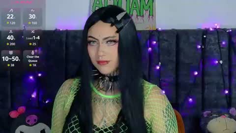 maliciaxpoison online show from July 18, 5:00 am