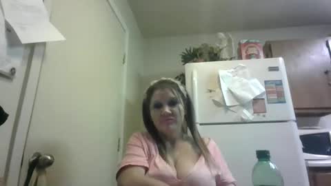 Snapshot of malinda702 chatting on January 2, 9:39 pm malinda702 online show from January 2, 9:39 pm