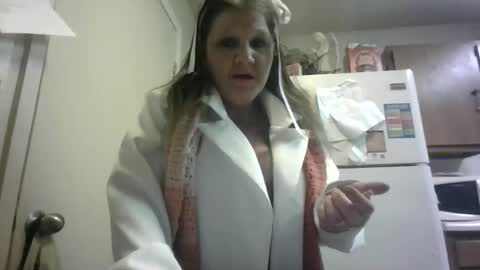 Snapshot of malinda702 chatting on January 10, 12:06 am malinda702 online show from January 10, 12:06 am