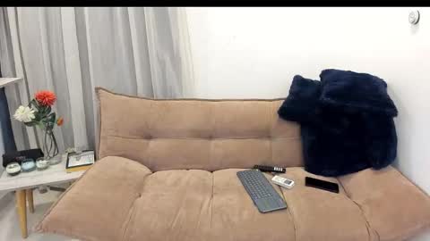 Snapshot of mallory_04 chatting on October 18, 11:17 pm Mallory online show from October 18, 11:17 pm