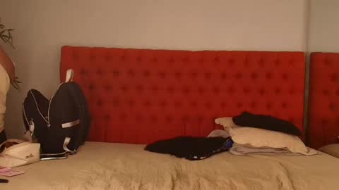 Lory  online show from April 11, 7:06 pm