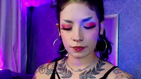 Snapshot of mamushka_ chatting on September 19, 11:37 pm   online show from September 19, 11:37 pm