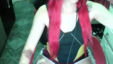 Manu Escarlate online show from January 4, 5:16 am