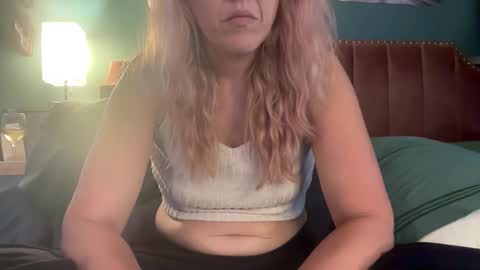 Elle online show from November 20, 10:00 pm