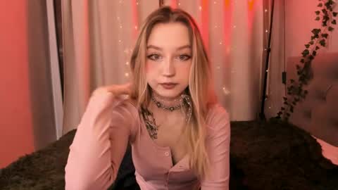 Margo online show from April 4, 9:02 pm