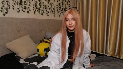 Margo online show from February 13, 7:10 pm