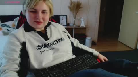 Mari online show from February 9, 6:15 am