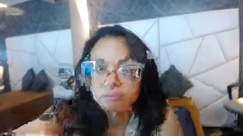 maria07lopez_ online show from April 1, 9:23 pm