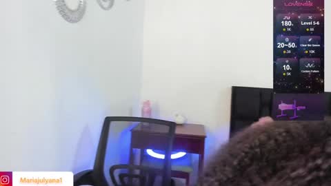 V A N E S S A  online show from February 8, 5:29 am