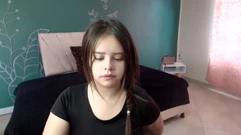 M A R I A N A online show from December 17, 8:21 pm