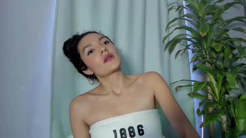 Marian online show from December 11, 5:47 pm