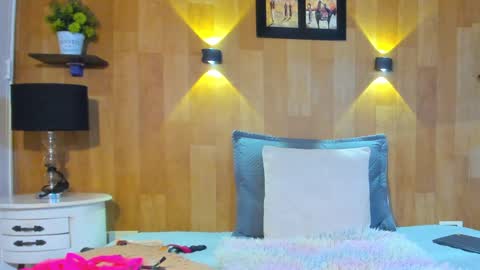 Snapshot of mariana_aangel chatting on January 2, 4:35 pm Mariana Angel online show from January 2, 4:35 pm