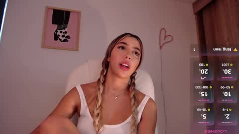 Snapshot of mariana_es chatting on March 12, 5:17 pm Mariana online show from March 12, 5:17 pm