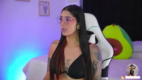 Mariana  online show from February 9, 7:05 pm