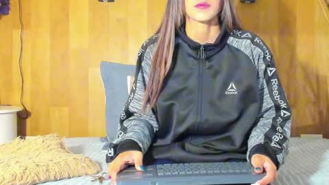 Mariana Angel online show from April 4, 10:47 am