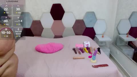 mariana online show from November 30, 7:07 pm