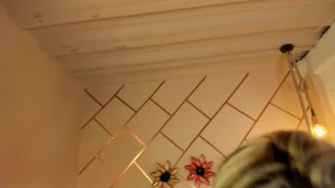 marianeporter online show from January 10, 7:13 am