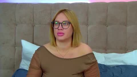 Snapshot of marianeumann chatting on September 28, 6:46 pm Maria online show from September 28, 6:46 pm