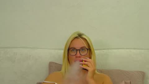 Maria online show from May 11, 4:15 pm