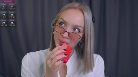 Rachel online show from April 3, 10:41 pm