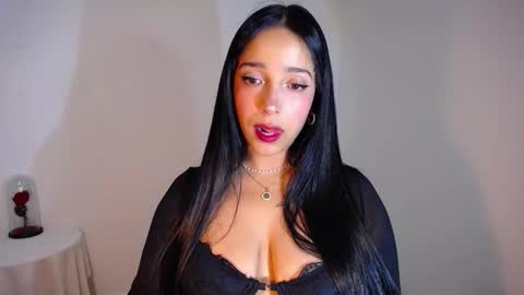 Nicolle online show from November 3, 3:10 am