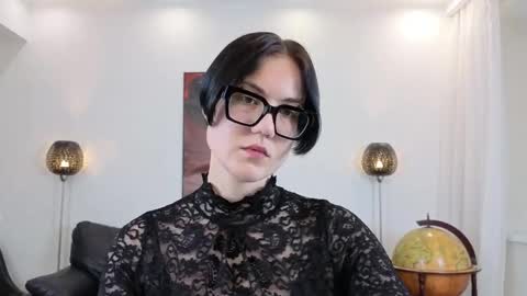 Marie Fitch online show from May 7, 1:54 am