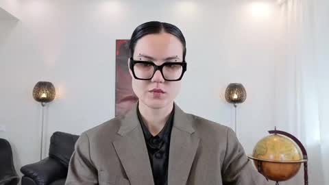 Marie Fitch online show from May 13, 4:29 am